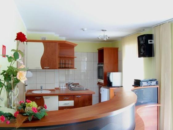 Pod Arkadami Hotel Darlowko Bagian luar foto