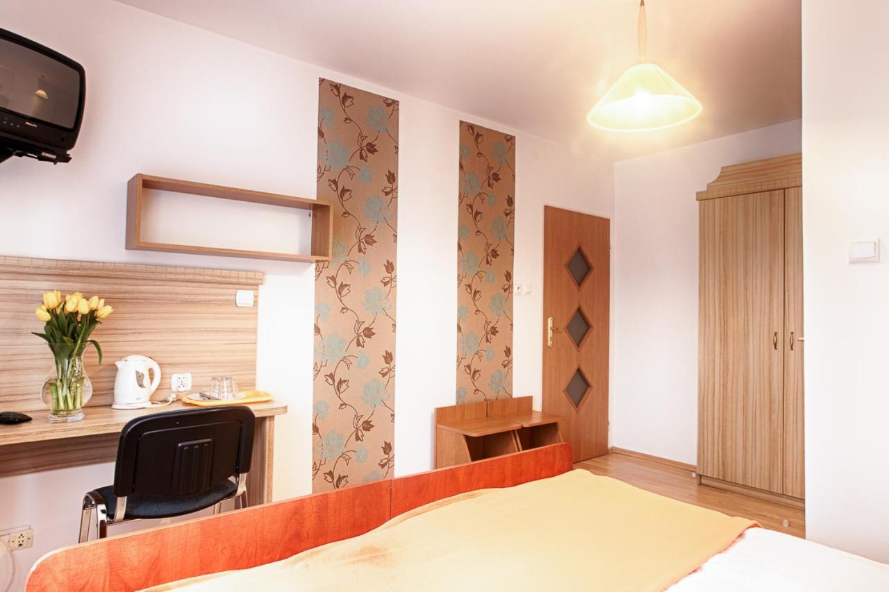 Pod Arkadami Hotel Darlowko Bagian luar foto