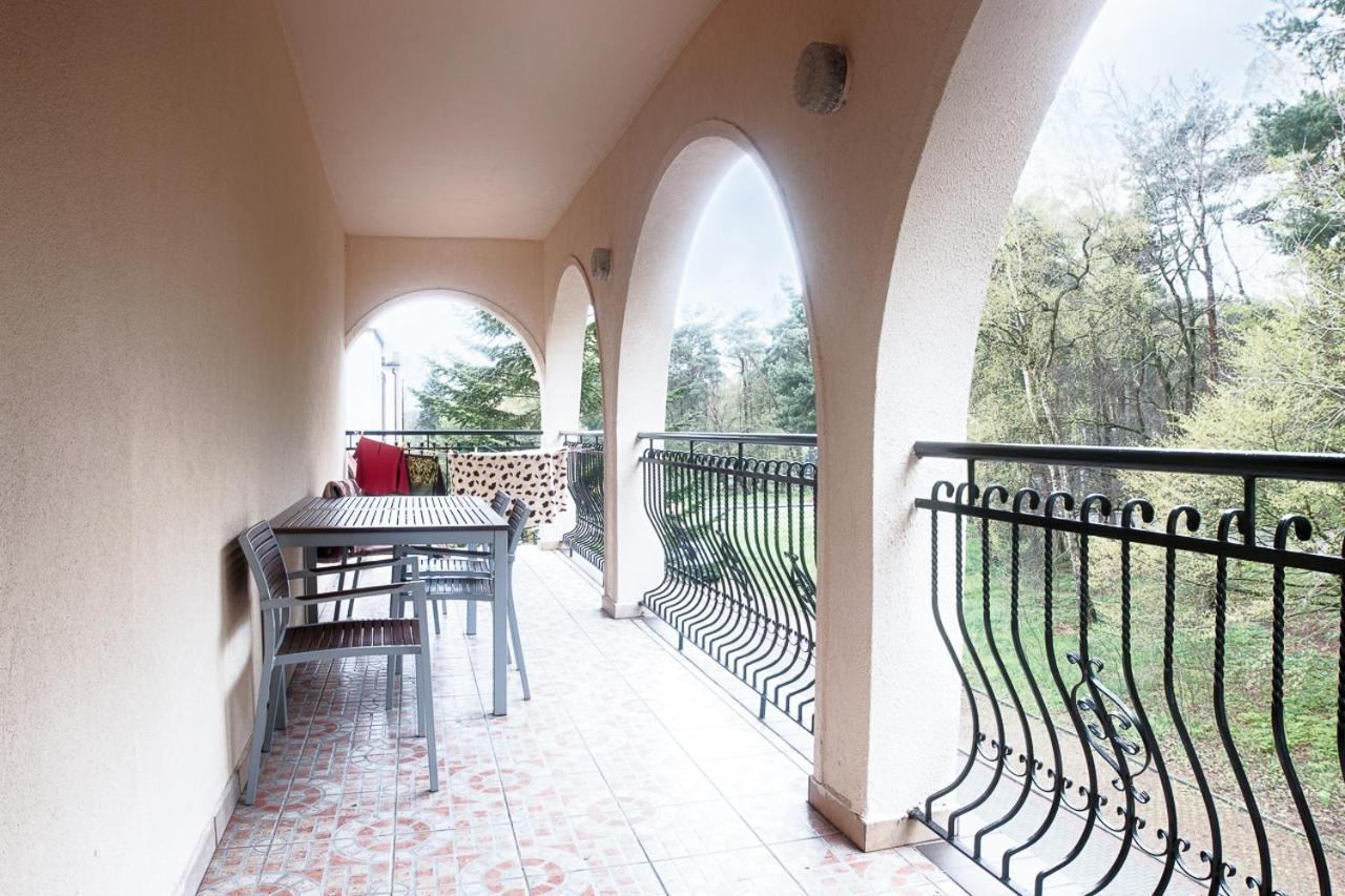 Pod Arkadami Hotel Darlowko Bagian luar foto